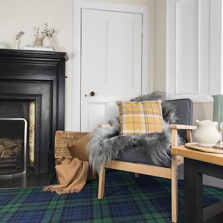 Rossmay House - 4 Bedroom Scottish Villa With Waterfront / Mountain Views Arrochar Esterno foto