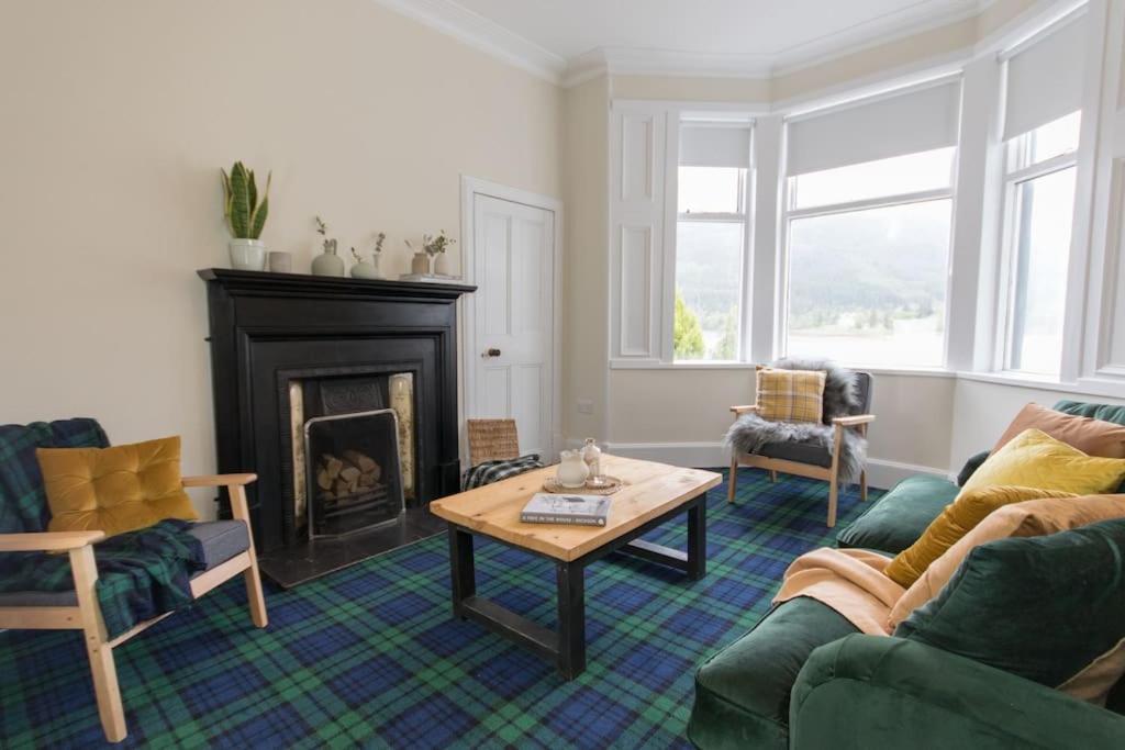 Rossmay House - 4 Bedroom Scottish Villa With Waterfront / Mountain Views Arrochar Esterno foto