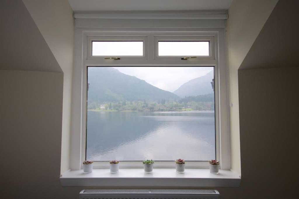Rossmay House - 4 Bedroom Scottish Villa With Waterfront / Mountain Views Arrochar Esterno foto