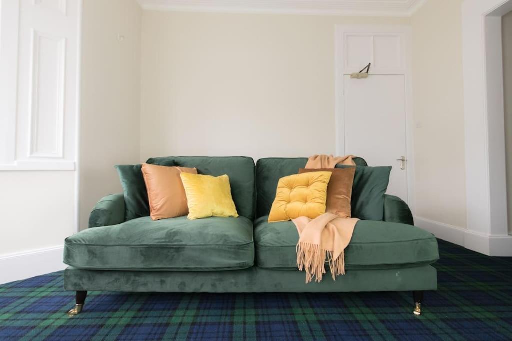 Rossmay House - 4 Bedroom Scottish Villa With Waterfront / Mountain Views Arrochar Esterno foto