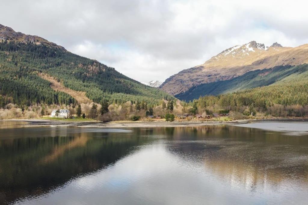 Rossmay House - 4 Bedroom Scottish Villa With Waterfront / Mountain Views Arrochar Esterno foto