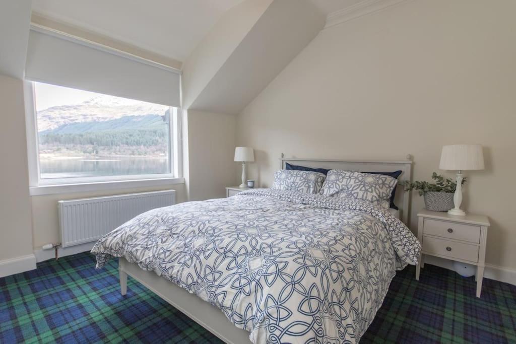 Rossmay House - 4 Bedroom Scottish Villa With Waterfront / Mountain Views Arrochar Esterno foto