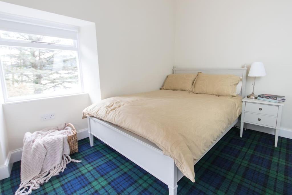 Rossmay House - 4 Bedroom Scottish Villa With Waterfront / Mountain Views Arrochar Esterno foto