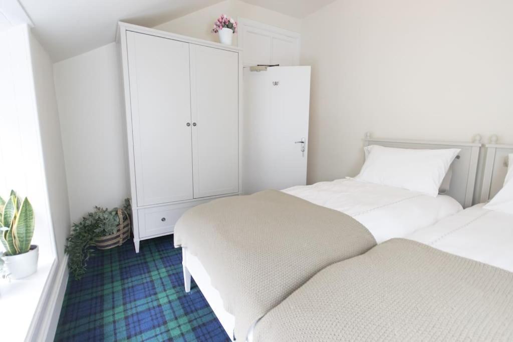 Rossmay House - 4 Bedroom Scottish Villa With Waterfront / Mountain Views Arrochar Esterno foto