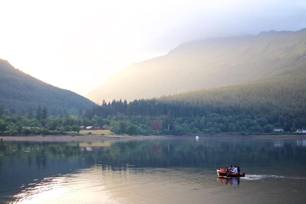 Rossmay House - 4 Bedroom Scottish Villa With Waterfront / Mountain Views Arrochar Esterno foto
