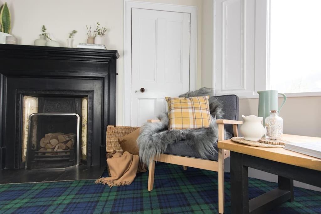 Rossmay House - 4 Bedroom Scottish Villa With Waterfront / Mountain Views Arrochar Esterno foto