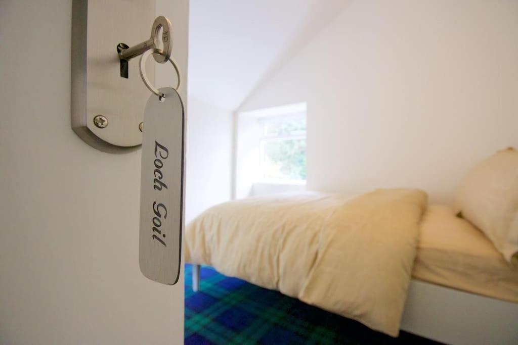 Rossmay House - 4 Bedroom Scottish Villa With Waterfront / Mountain Views Arrochar Esterno foto